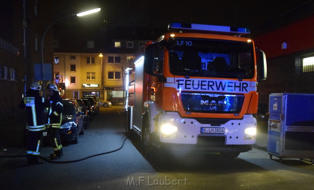 Feuer Papp Presscontainer Koeln Hoehenberg Bochumerstr P113.JPG - Miklos Laubert